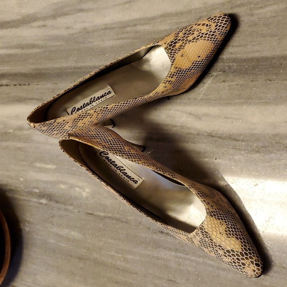 High heel Animal print made in Spain Costablanca shiny metal heel size 9